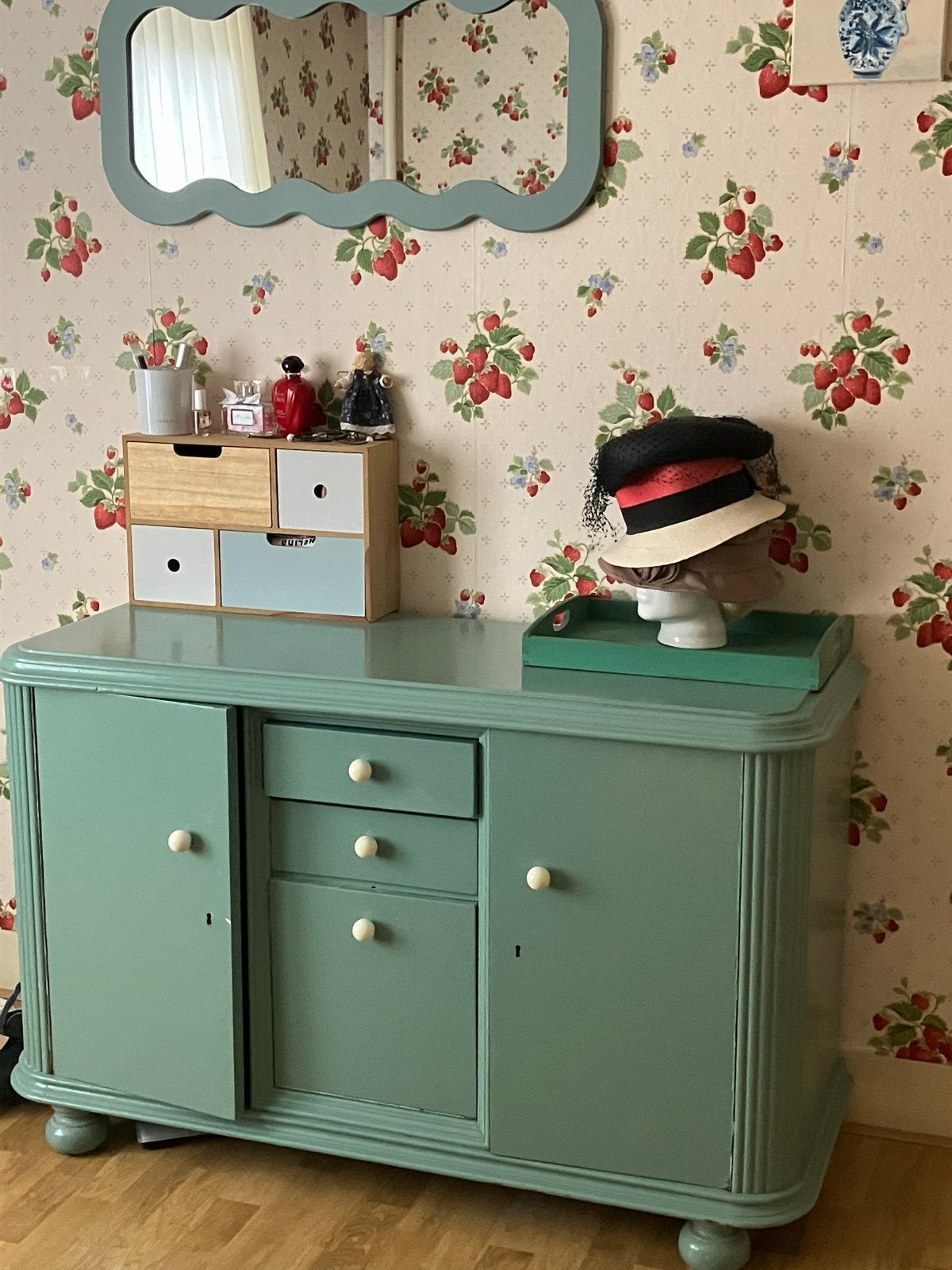 Vintage dressoir in mintgroen, Ophalen