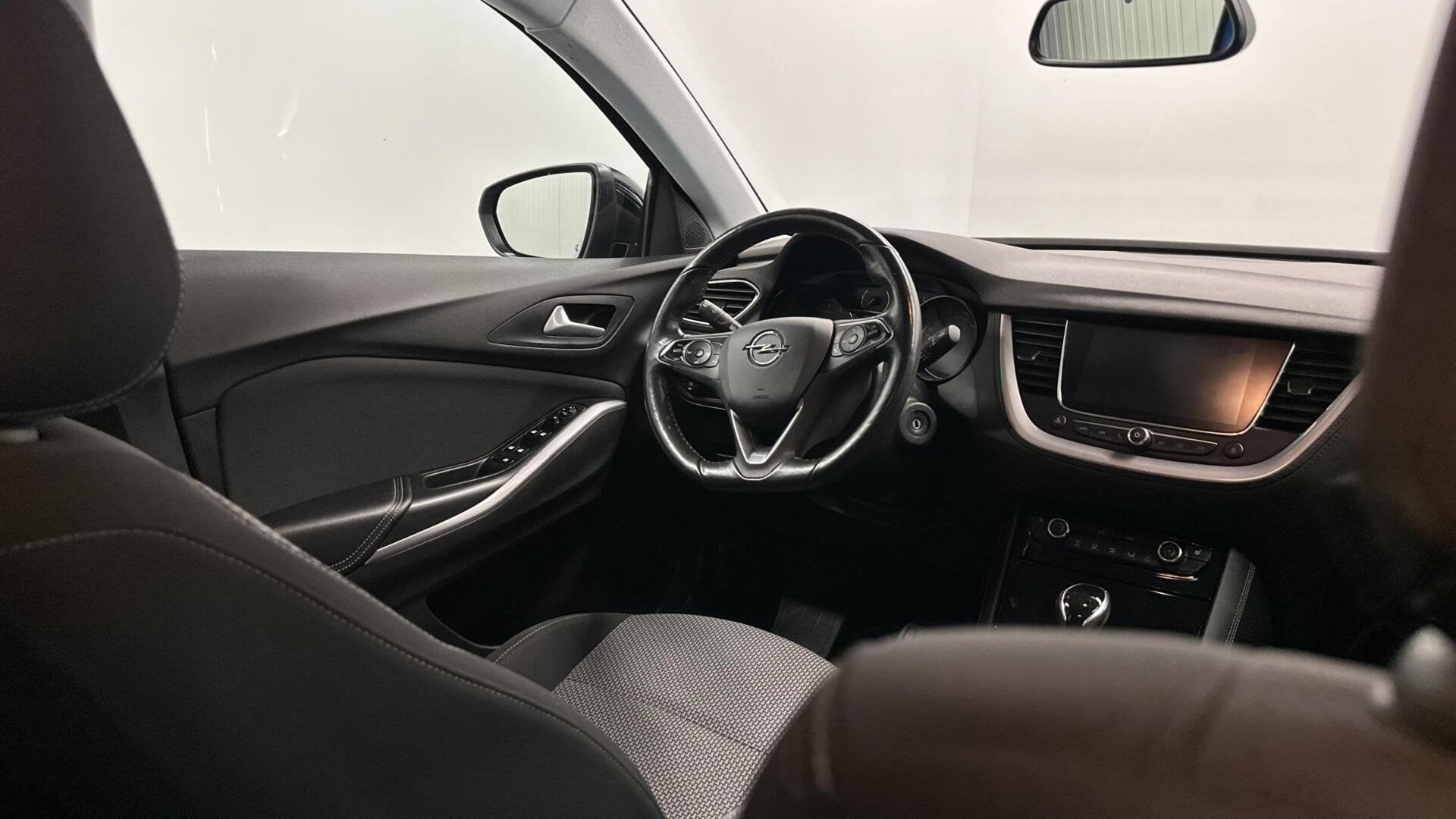 Foto 19 van Opel Grandland X 1.2 Turbo Innovation AUTOMAAT STOELVER CRUI