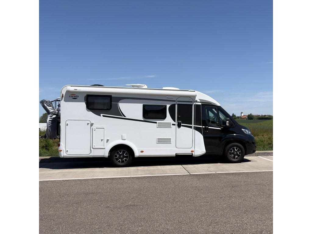 Carado V337 (1038384), Caravans en Kamperen, Campers, Chemisch toilet, Standaard zit, Luifel, Kluisje