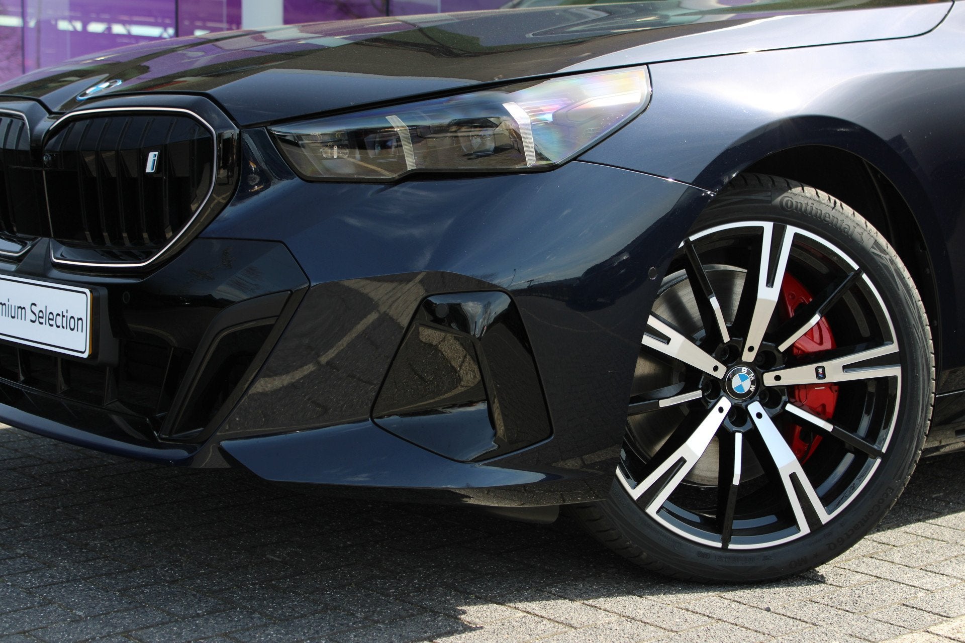 BMW i5 xDrive40 M Sport / Trekhaak / Adaptief onderstel prof, Dealer onderhouden, Zwart, 394 pk, Zwart