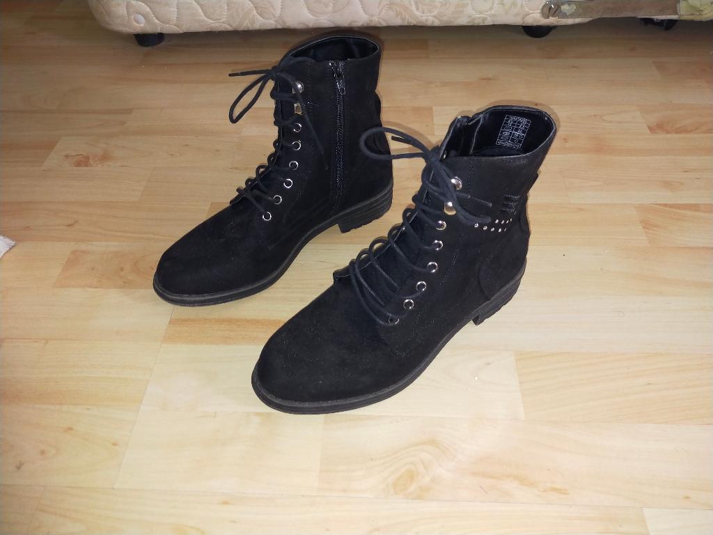 Schoenen Dames Enkel Laarsjes maat 40 Suede look, Ophalen of Verzenden, Nieuw, Zwart