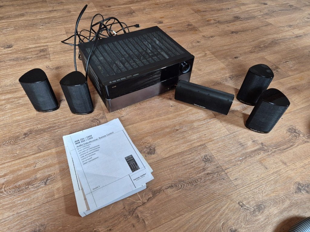 Complete Harman Kardon surround set met boksjes, Gebruikt, 70 watt of meer, 5.1-systeem, Overige spelers