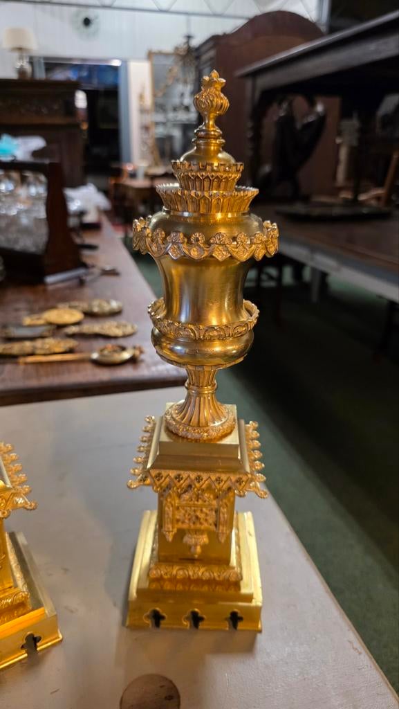 Twee Brons vuurvergulden Empire bokalen, Ophalen of Verzenden