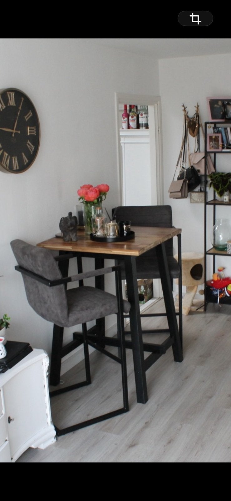 Set van een bartafel met barstoelen., Ophalen, Zo goed als nieuw