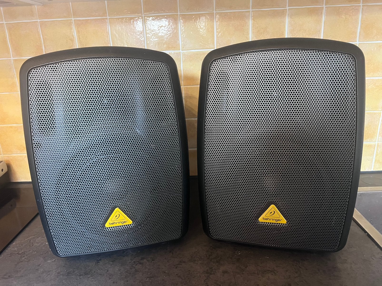 Behringer EUROPORT MPA40BT-PRO Draagbaar PA op batterijen, Ophalen, Zo goed als nieuw