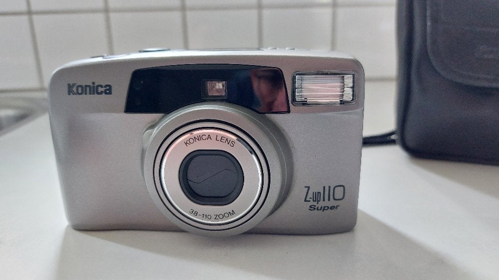 nette konica z-up 110 super camera, Ophalen of Verzenden, Zo goed als nieuw, Compact, Konica