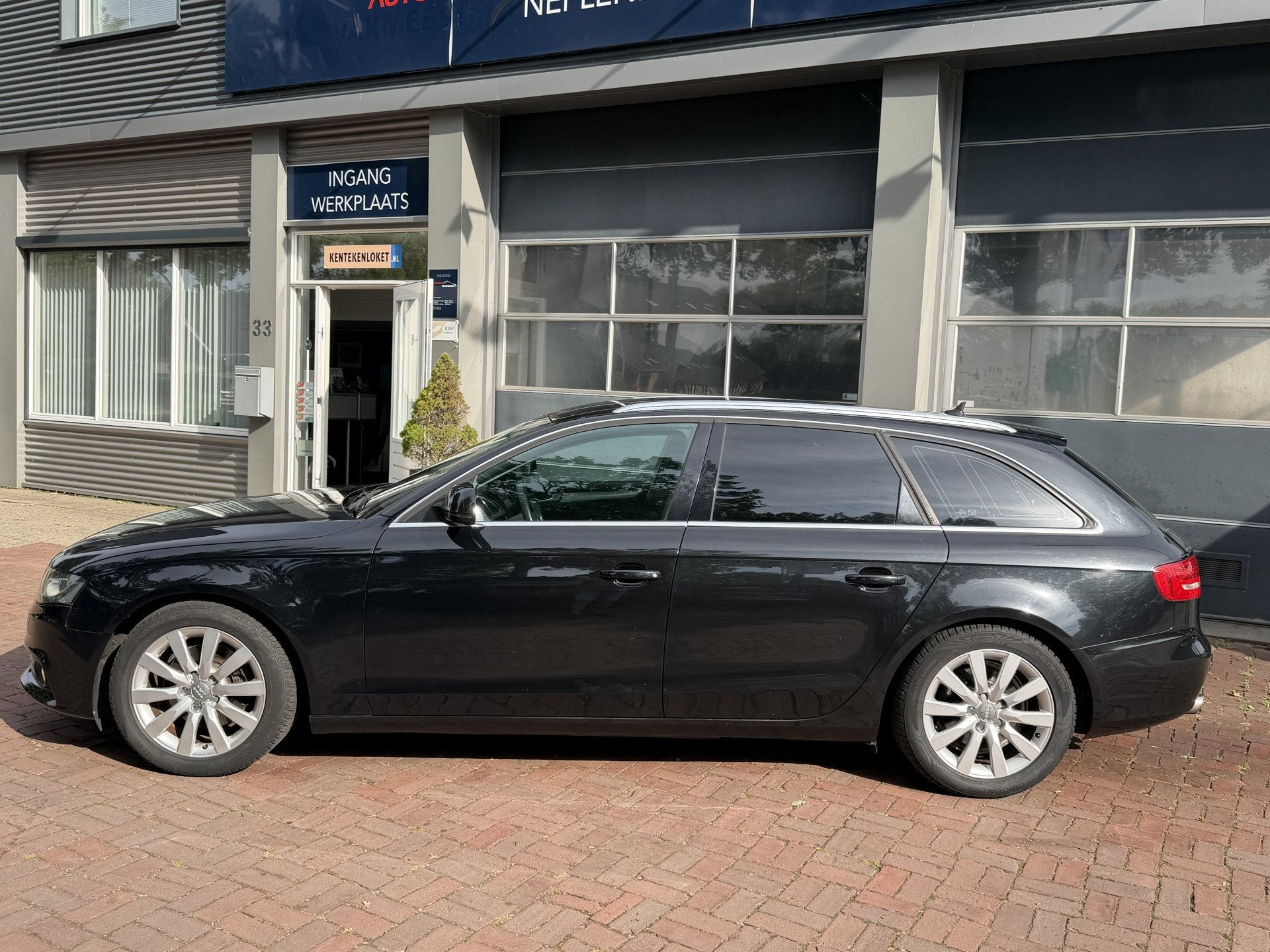 Audi A4 Avant 1.8 TFSI Automaat,Trekhaak,18Inch,Cruise,Clima, Auto's, Audi, Dealer onderhouden, Stof, Gebruikt, 4 cilinders