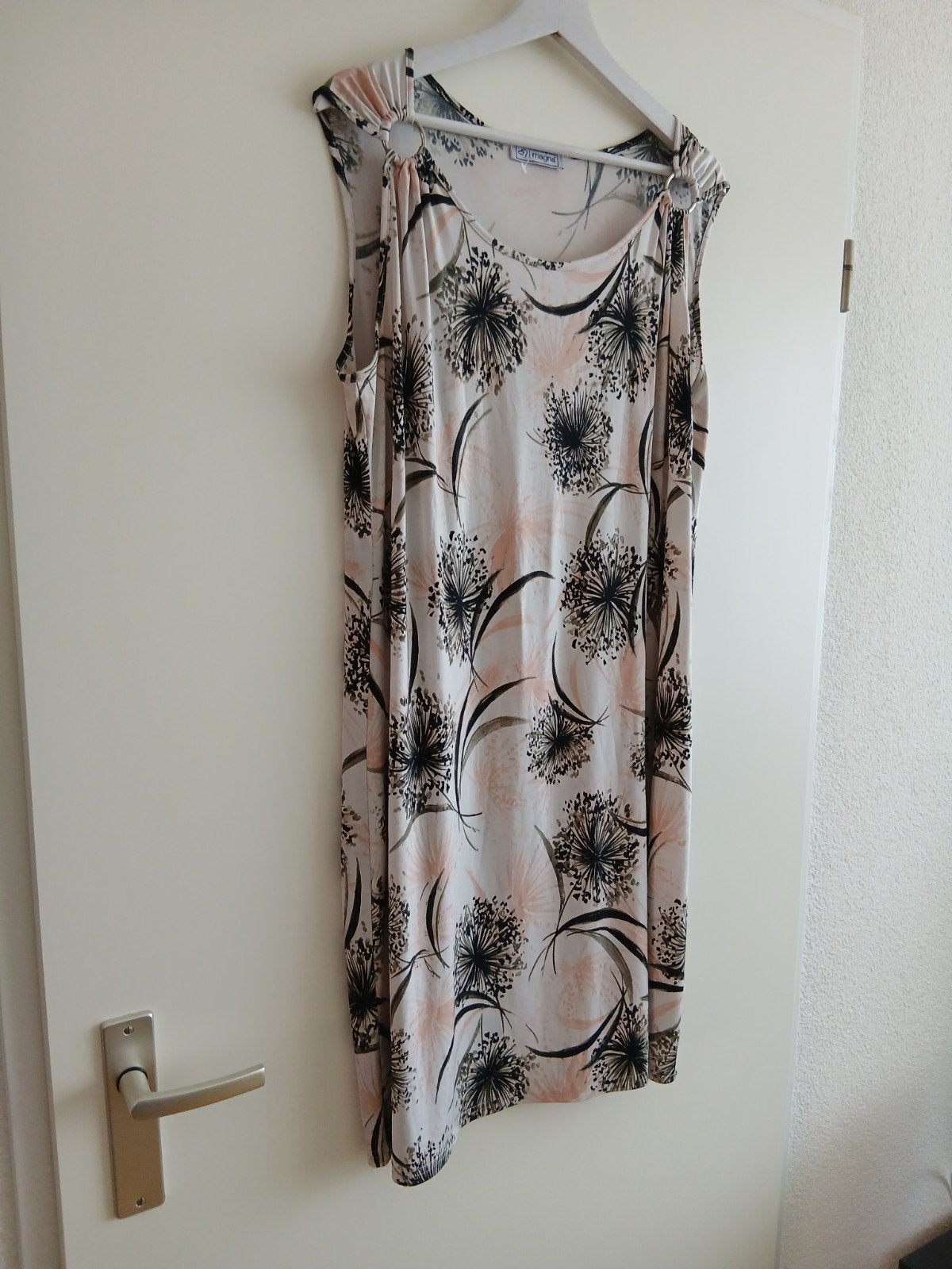 Modieuze nieuwe tuniek van MAGNA. Maat 44-46., Verzenden, Nieuw, Magna, Blouse of Tuniek
