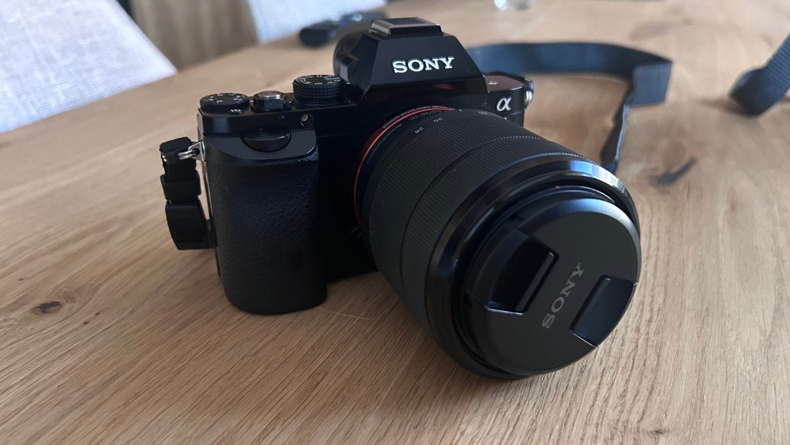 Sony ILCE-7K (A7) Systeemcamera + kitlens, tas & SD kaart, Audio, Tv en Foto, Fotocamera's Digitaal, Ophalen, NFC, Zo goed als nieuw