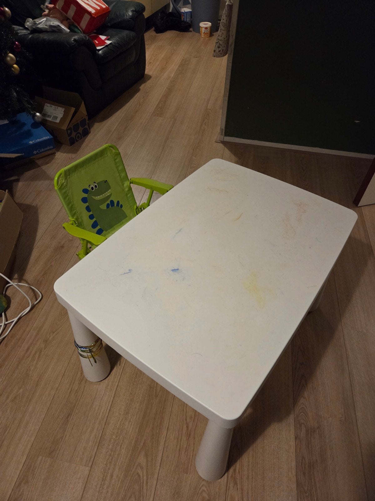 IKEA MAMMUT Children’s Table + Green Chair, Ophalen, Gebruikt, 50 tot 100 cm, 50 tot 100 cm
