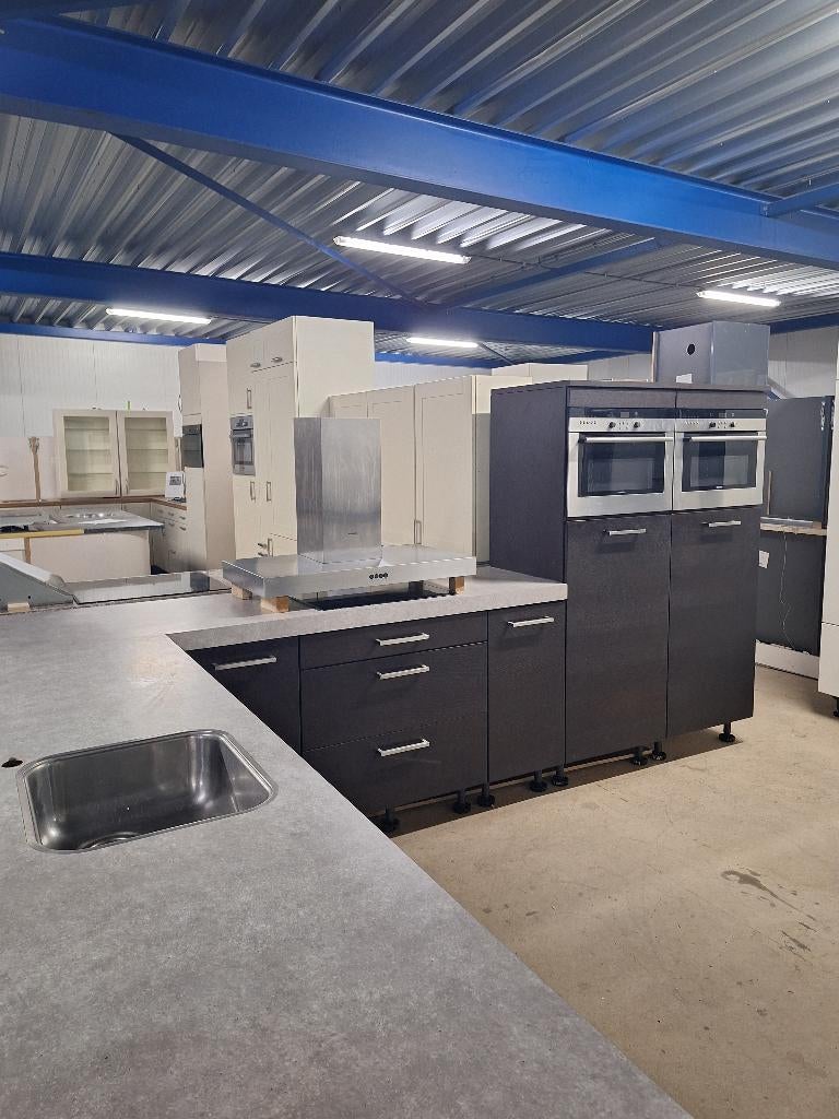 Keuken Compleet met APP 120keukens op voorraad Nr. 2935, Ophalen of Verzenden, Zo goed als nieuw, Hoekkeuken, Met kookeiland