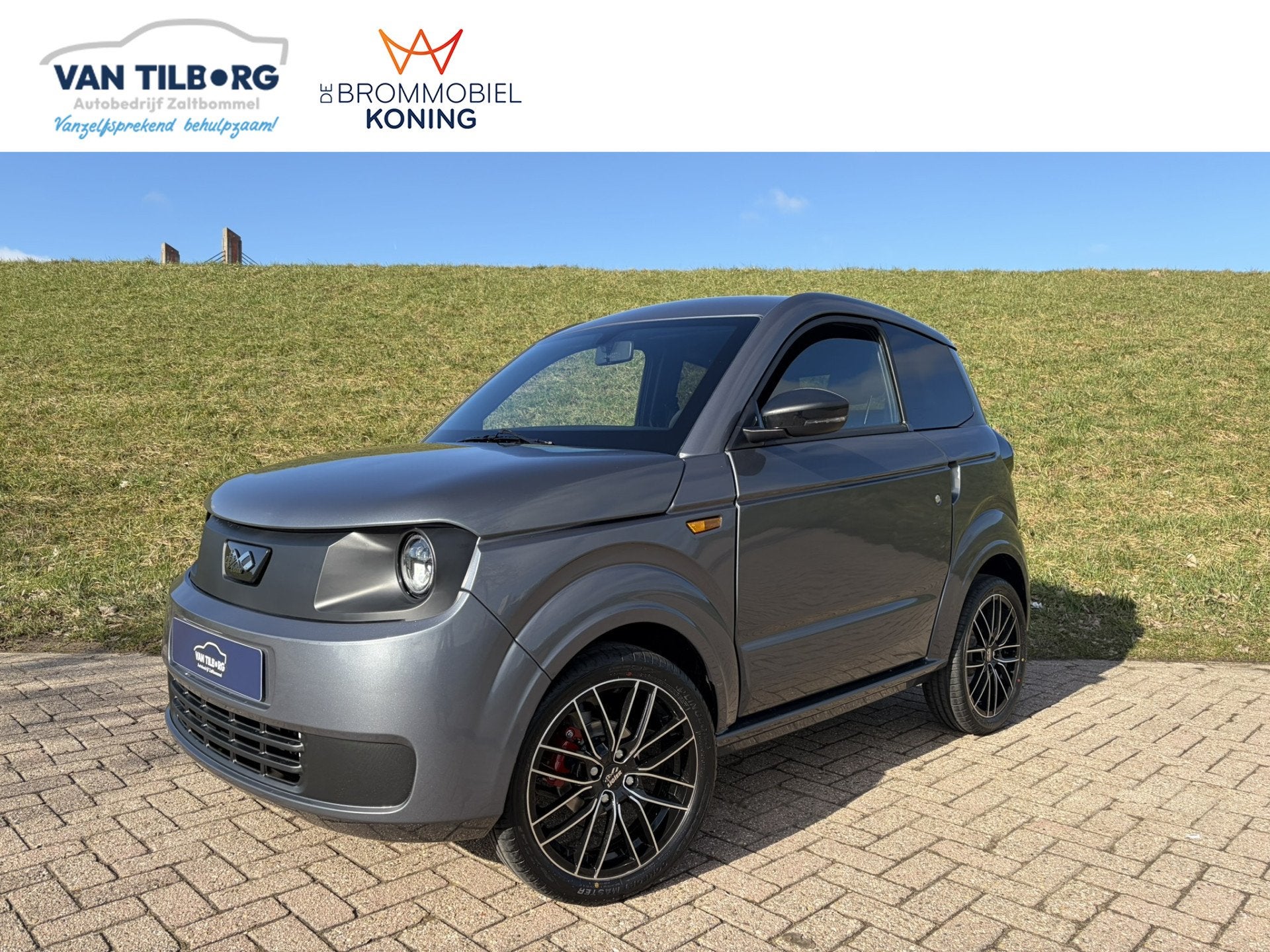 Ligier Brommobiel Myli IDEAL 40th Edition 16'' LMV | Pioneer, Nieuw, Autobedrijf Van Tilborg Zaltbommel, Ligier, Info@van-tilborg.nl
