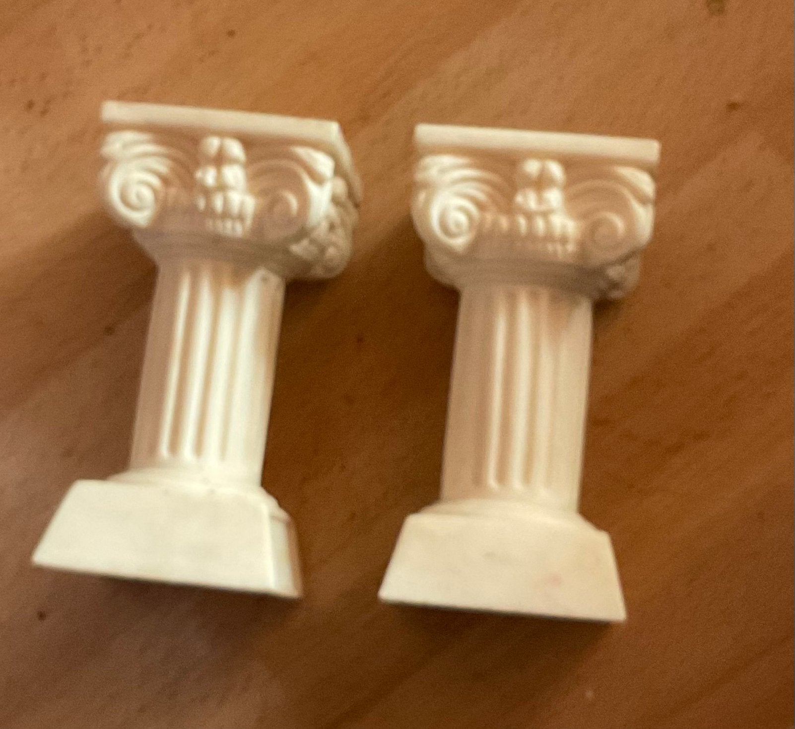 Kaarsen of waxinelichtje houder 2 stuks romeinse pilaren, Ophalen of Verzenden, Zo goed als nieuw