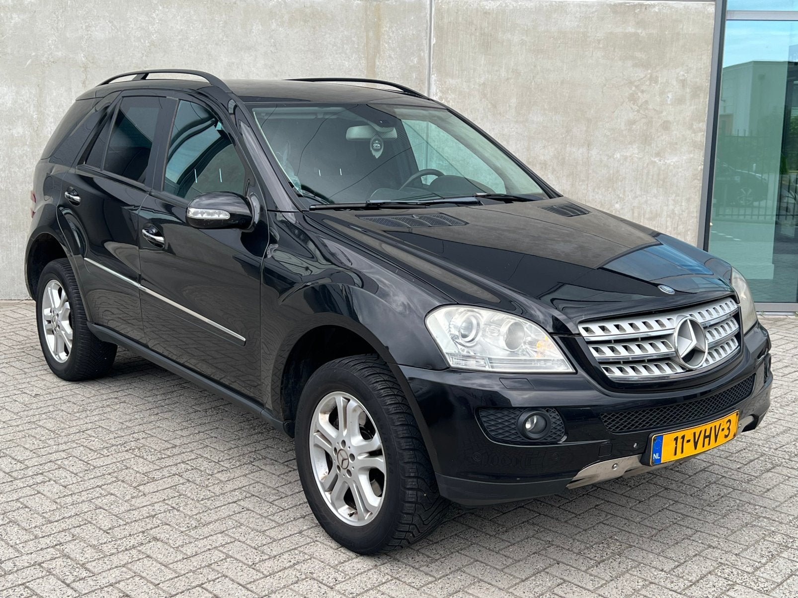 Zwarte Mercedes ML 320 CDI SUV 4X4 GrijsKenteken/NieuweAPK!, Automaat, 2240 kg, Bedrijf, Diesel