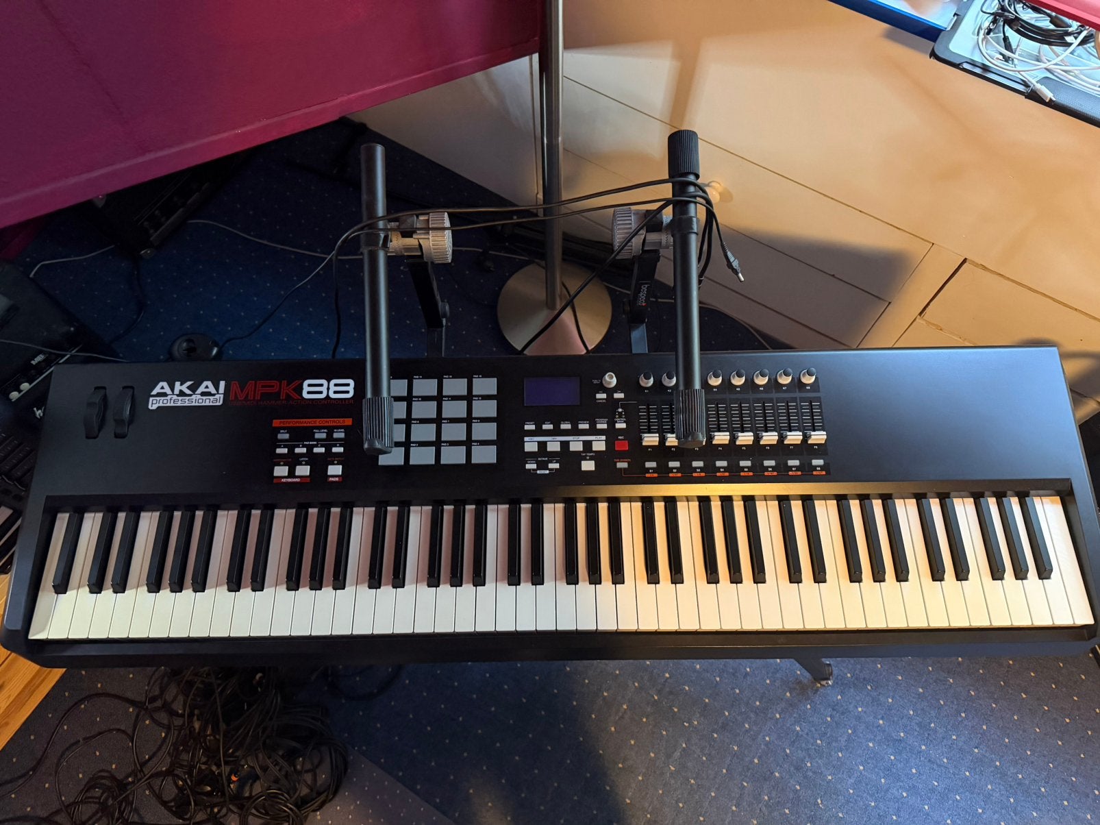 Akai MPK88 MIDI controller, 88 toetsen, Zo goed als nieuw, Midi-aansluiting, Ophalen