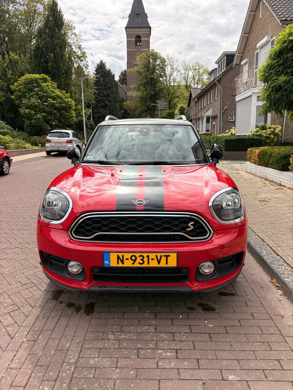 Mini Countryman 1.5 Cooper 2019 Rood, Voorwielaandrijving, 136 pk, Countryman, 715 kg