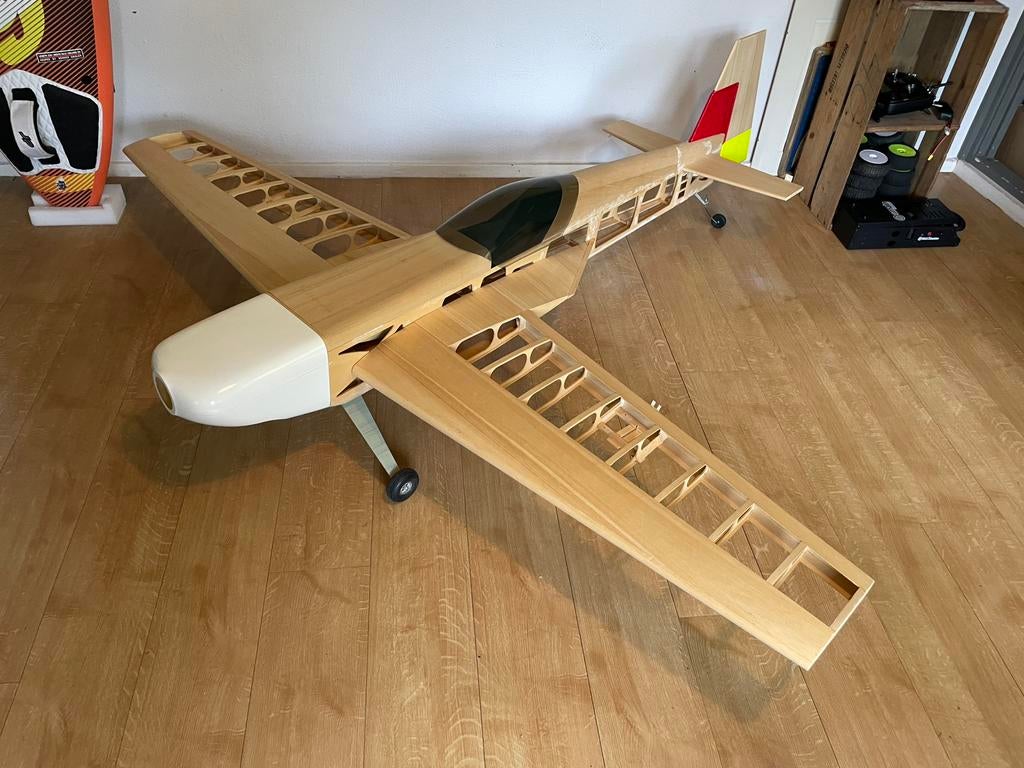 Te Koop: EMHW - Funtana 2 X 2, Hobby en Vrije tijd, Modelbouw | Radiografisch | Vliegtuigen, Ophalen, Nieuw, Benzine