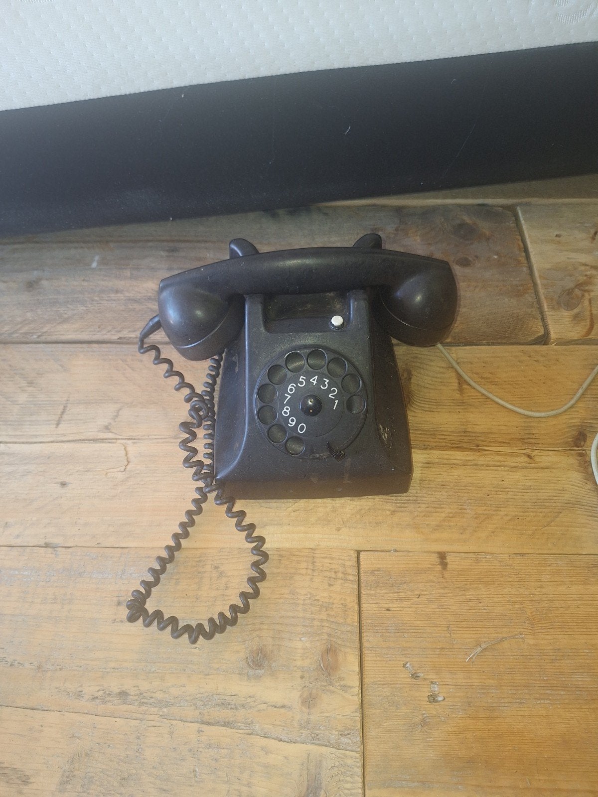 Vintage Bakelieten Telefoon met Draaischijf - Zwart, Ophalen of Verzenden, Gebruikt, Met draaischijf