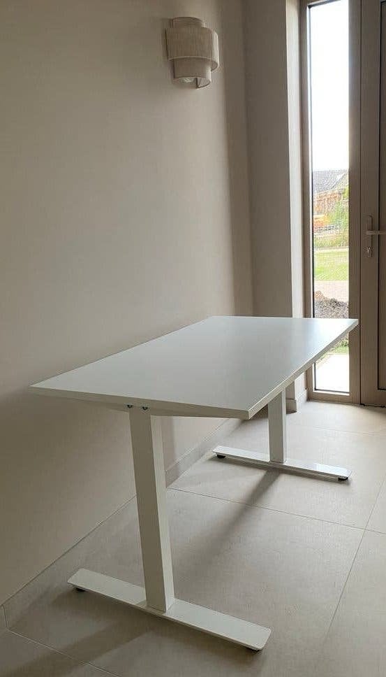 IKEA Bureau zit/ sta - Kleur WIT, Ophalen, Zo goed als nieuw