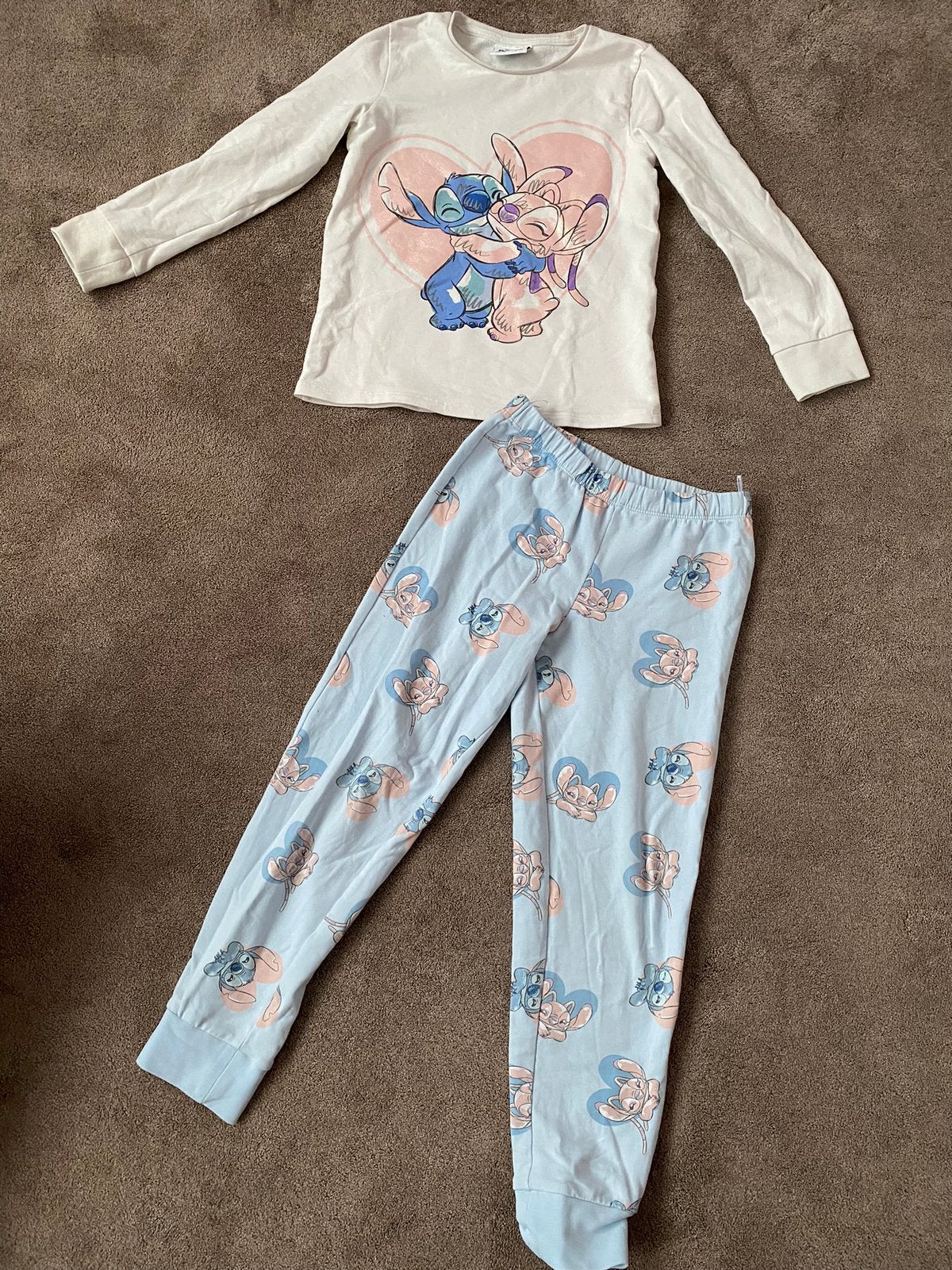 Stitch pyjama maat 128, Ophalen of Verzenden, Zo goed als nieuw, Nacht- of Onderkleding