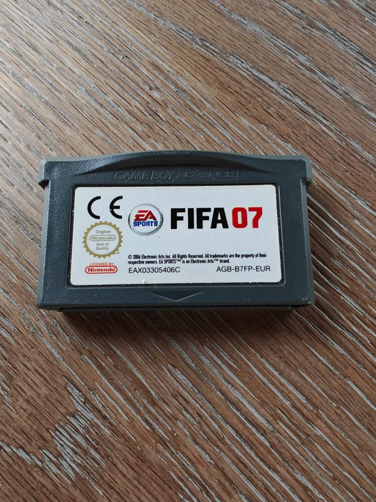 Fifa 07 - Gameboy, Spelcomputers en Games, Games | Nintendo Game Boy, 1 speler, Ophalen of Verzenden, Zo goed als nieuw, Vanaf 3 jaar