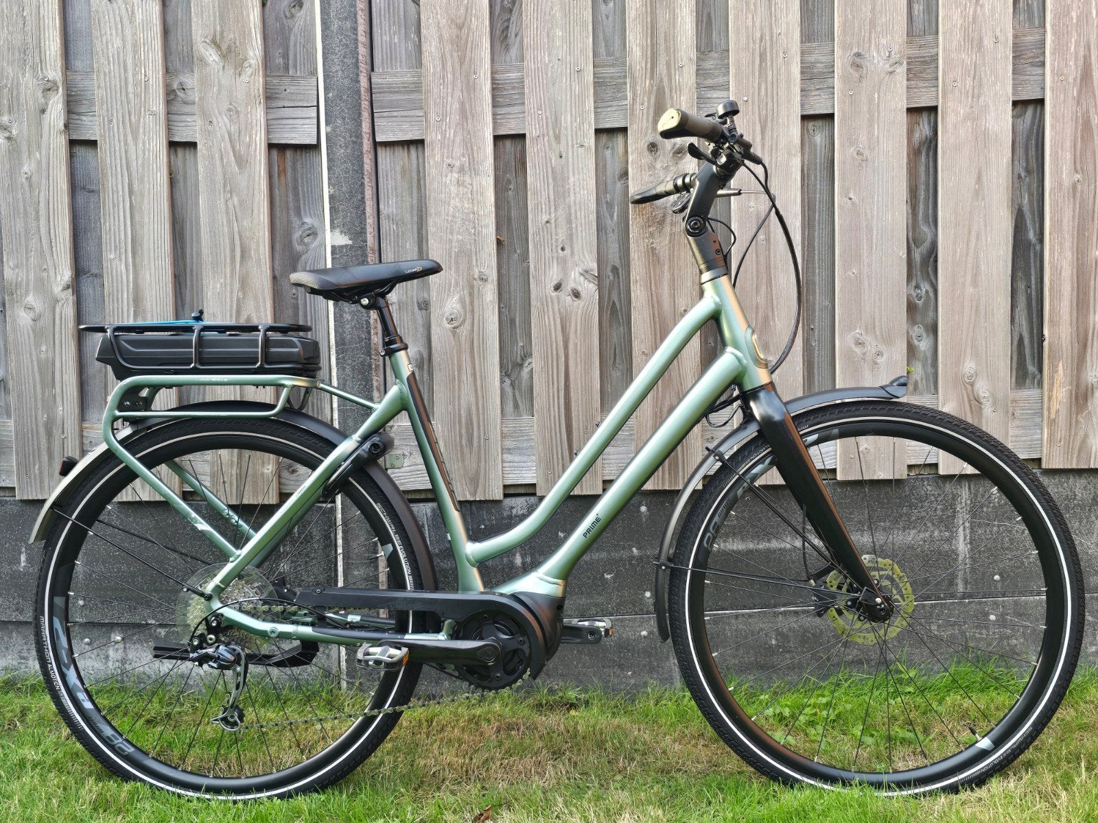 Giant Prime+ 57cm Dames Middenmotor E-bike Elektrischefiets, Zo goed als nieuw, 50 km per accu of meer, 55 tot 59 cm, Ophalen