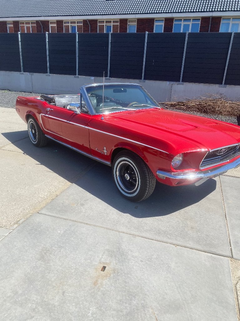 Ford 1968 Rood, Auto's, Ford, Automaat, Achterwielaandrijving, Cabriolet, Particulier