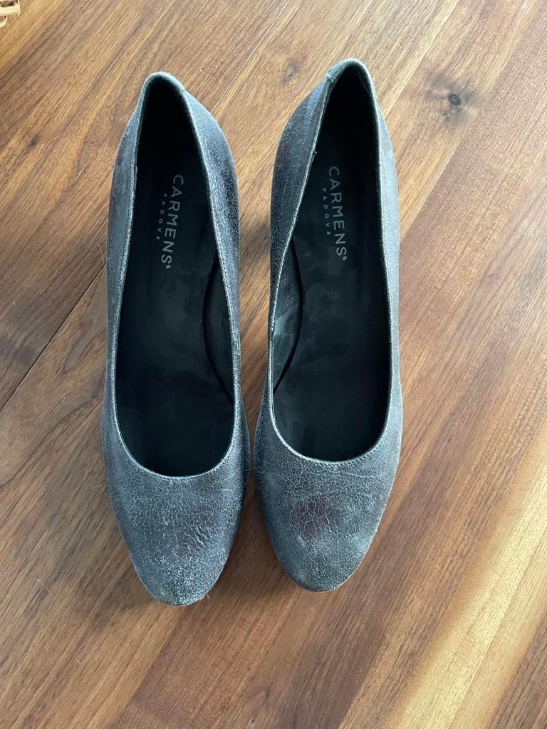 Carmens geborsteld leren pumps mt 39 zgan, Ophalen of Verzenden, Zo goed als nieuw, Pumps