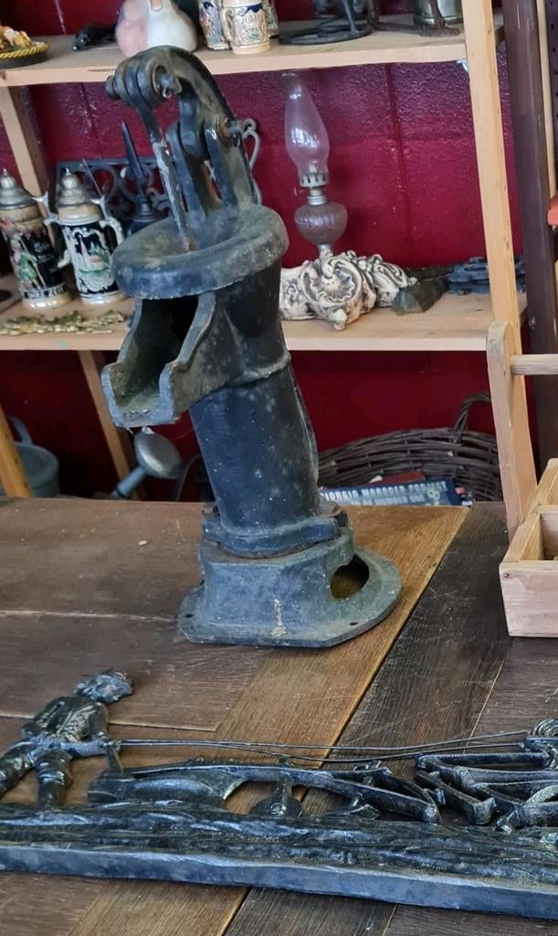 Waterpomp kleine Gietijzeren, Ophalen