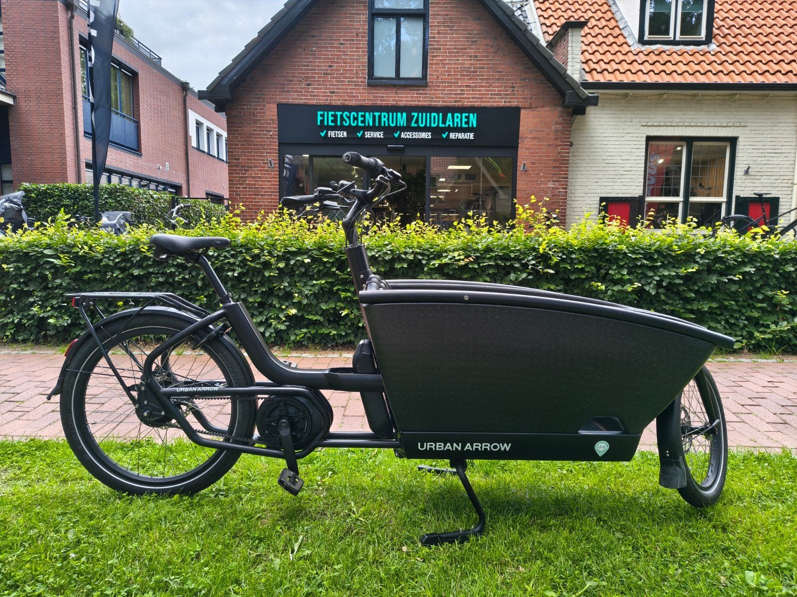 Urban Arrow Family | Bosch | Demo fiets | €1200 korting!, Overige merken, 3 kinderen, Huif, Ophalen of Verzenden