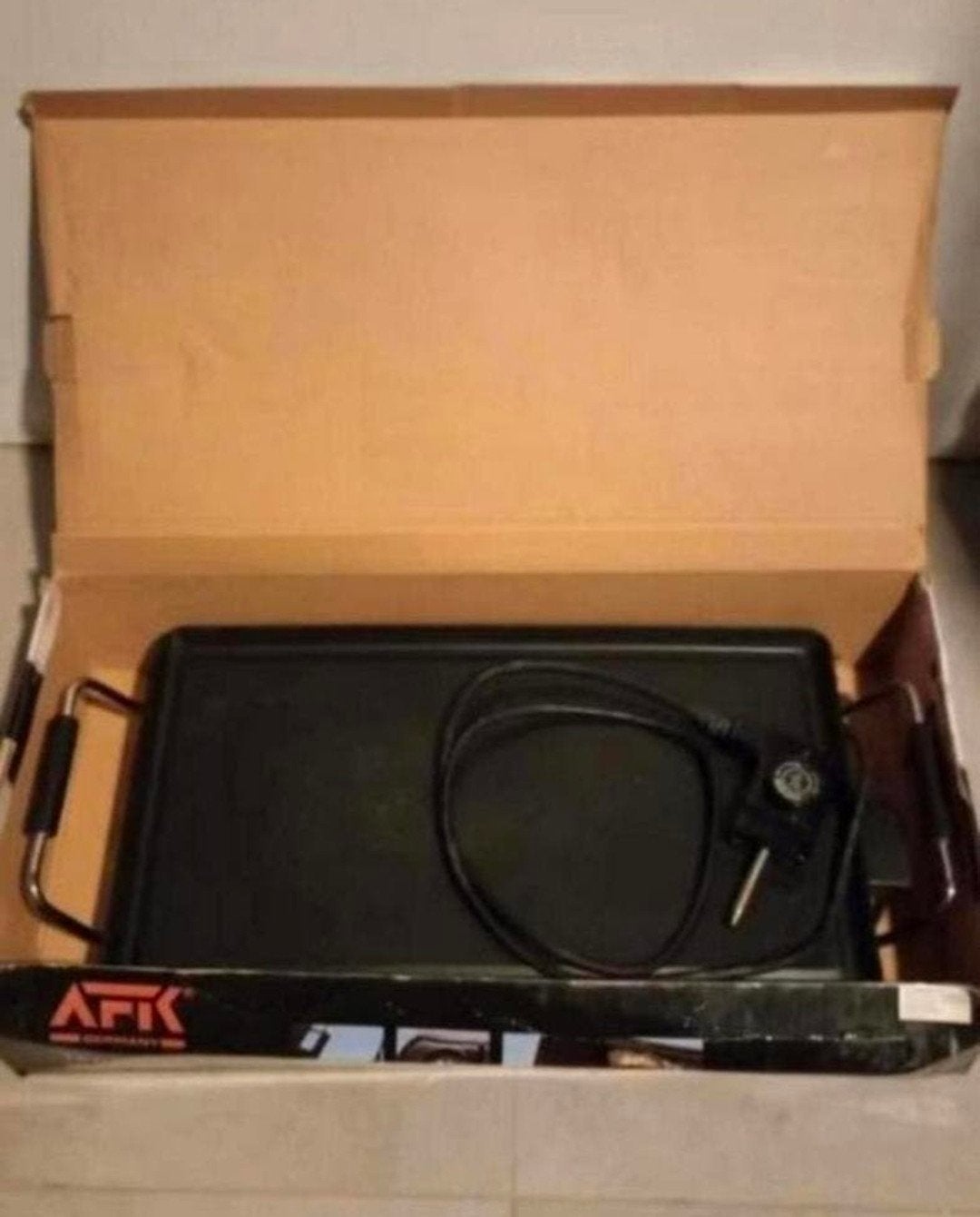 Afk bakplaat gourmet prijs 7,50

Interesse stuur me een beri, Tuin en Terras, Ophalen of Verzenden