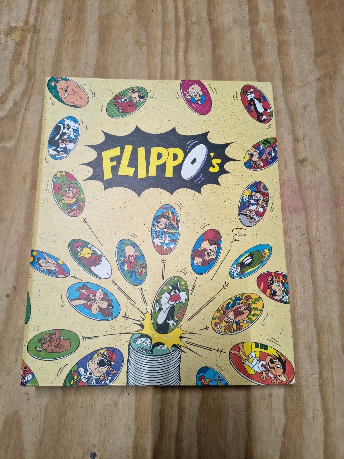 Flippo verzameling in album, 122 stuks, Ophalen of Verzenden, Chester Cheetos, Verzameling, Met verzamelmap(pen)
