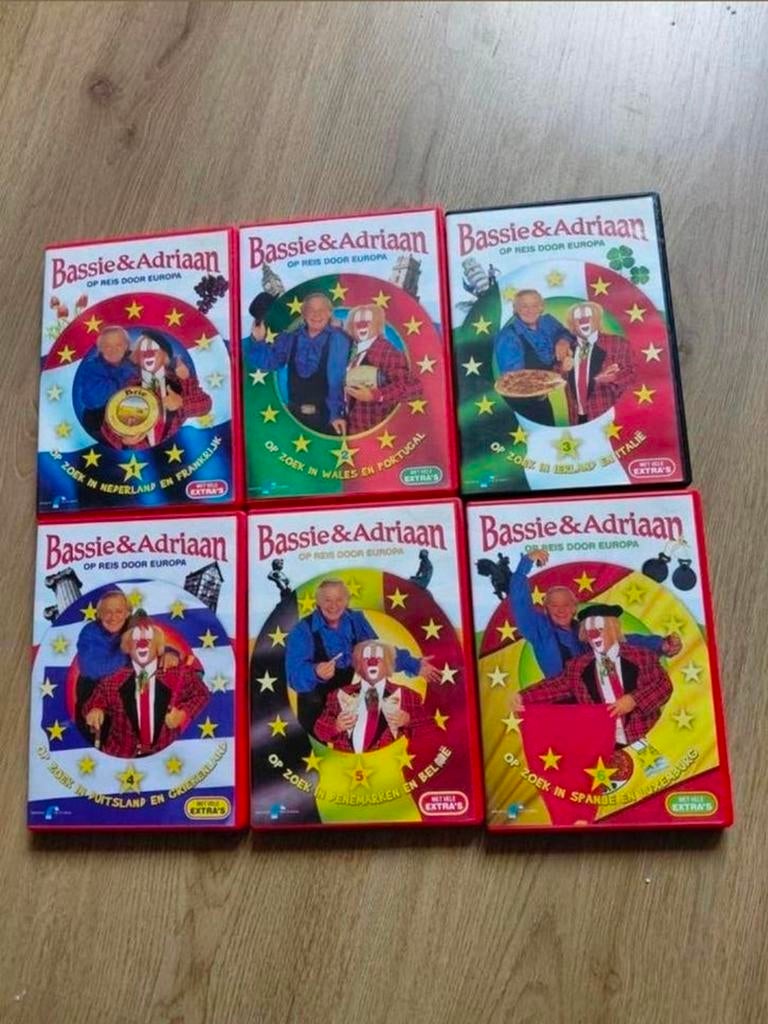 Bassie en Adriaan op zoek in Europa complete serie 2008, Gebruikt, Alle leeftijden, Ophalen of Verzenden, Tv fictie