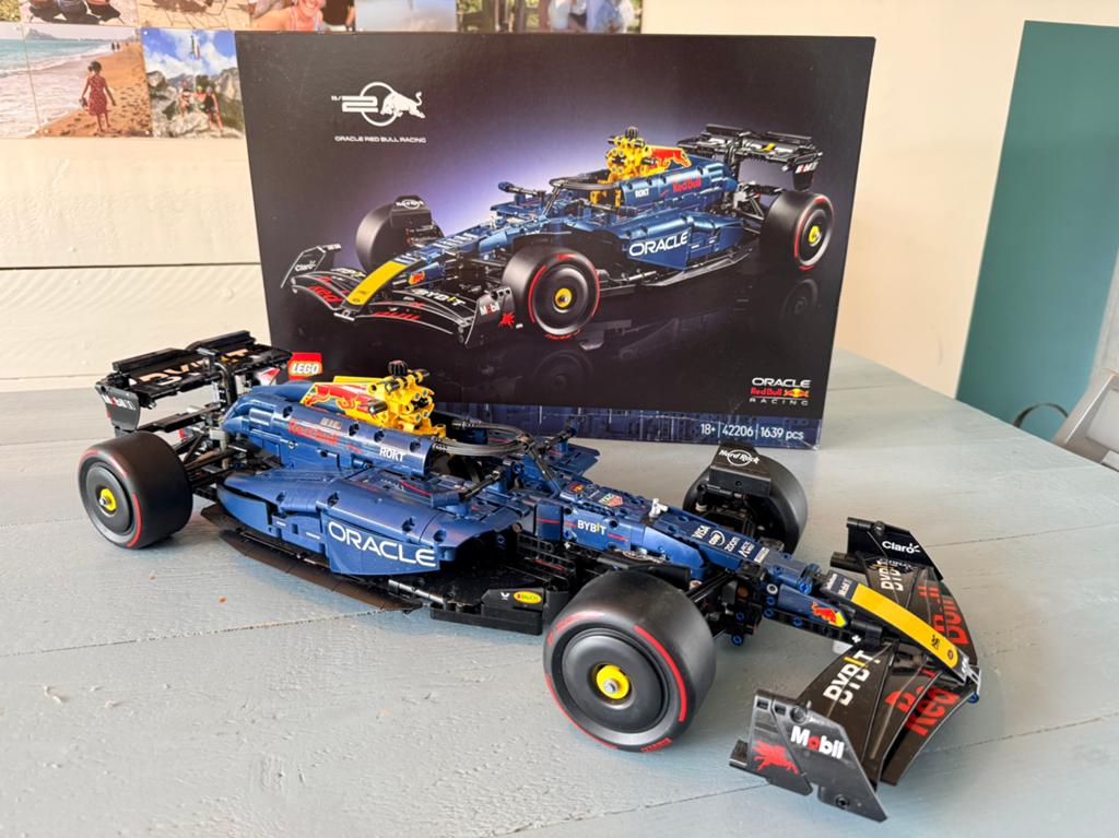 Lego Red Bull 42206, Ophalen of Verzenden, Zo goed als nieuw