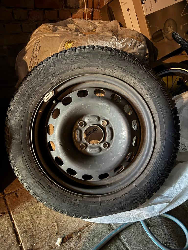 Winterwielenset 4x114,3 Volvo V40 (classic), Gebruikt, 15 inch, Banden en Velgen, Personenwagen