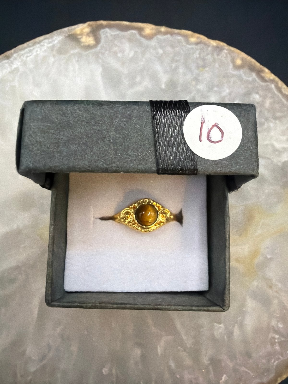 Vergulde Messing Ring met Tijgeroog Steen, Overige materialen, Ophalen of Verzenden, Zo goed als nieuw, X
