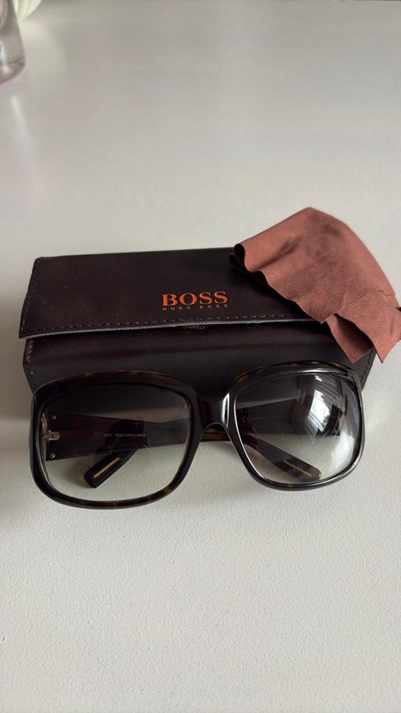Hugo Boss zonnebril dames, Overige merken, Zonnebril, Bruin, Ophalen of Verzenden