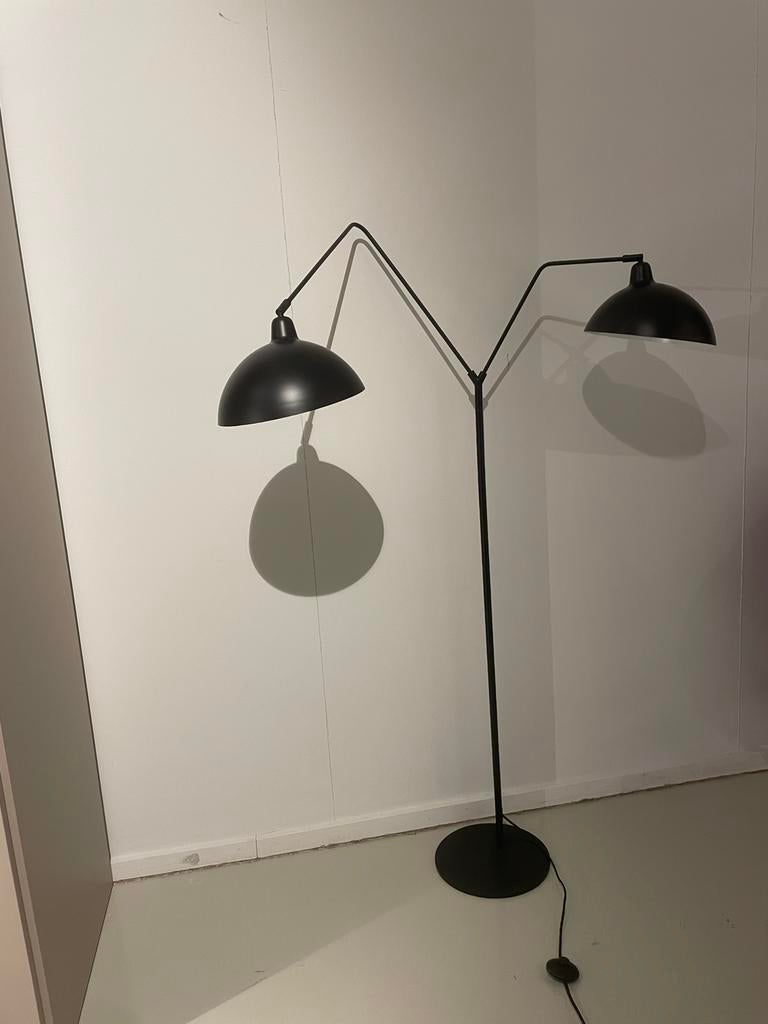 Zwarte staande lamp met twee verstelbare armen, Ophalen of Verzenden, Zo goed als nieuw, Metaal, 150 tot 200 cm