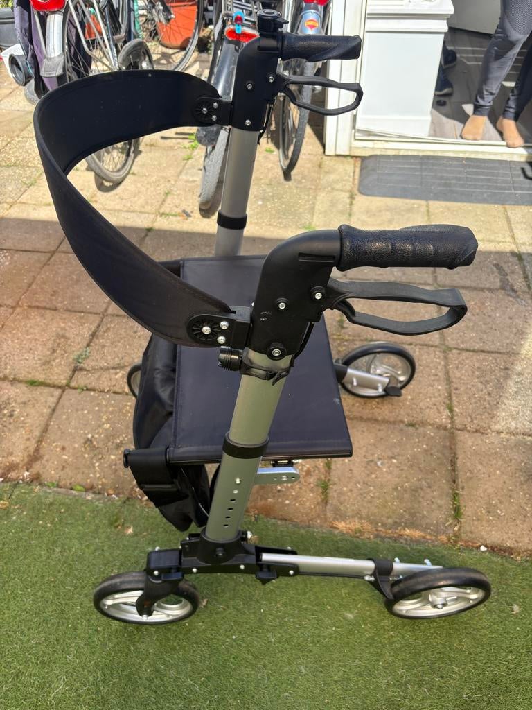 Zo goed als nieuw rollator, Diversen, Rollators, Ophalen, Opvouwbaar, Zo goed als nieuw