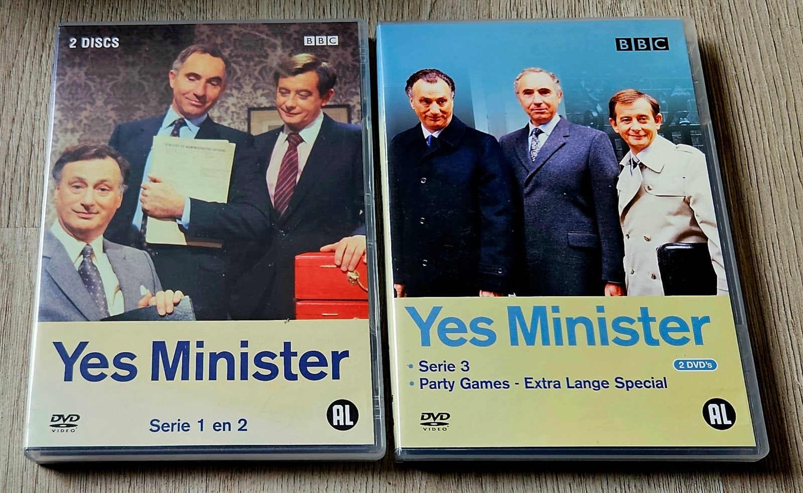 Yes Minister - 4DVD set - Serie 1, 2 & 3 + Special, Alle leeftijden, Ophalen of Verzenden, Zo goed als nieuw, Komedie
