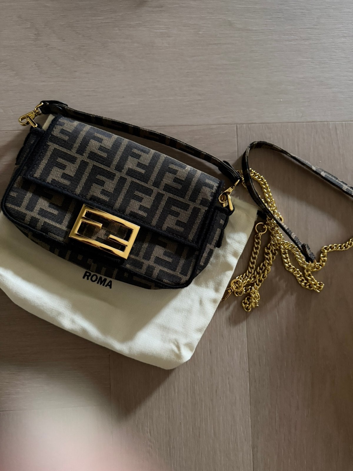 Fendi tas, Ophalen of Verzenden, Nieuw, Schoudertasje