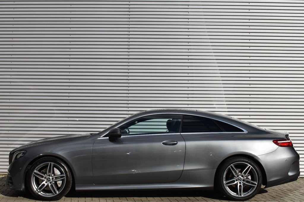 Mercedes-benz E-KLASSE COUPE 200 PREMIUM AMG STYLING / P.DAK, Auto's, Achterwielaandrijving, Euro 6, 4 cilinders, 4 stoelen