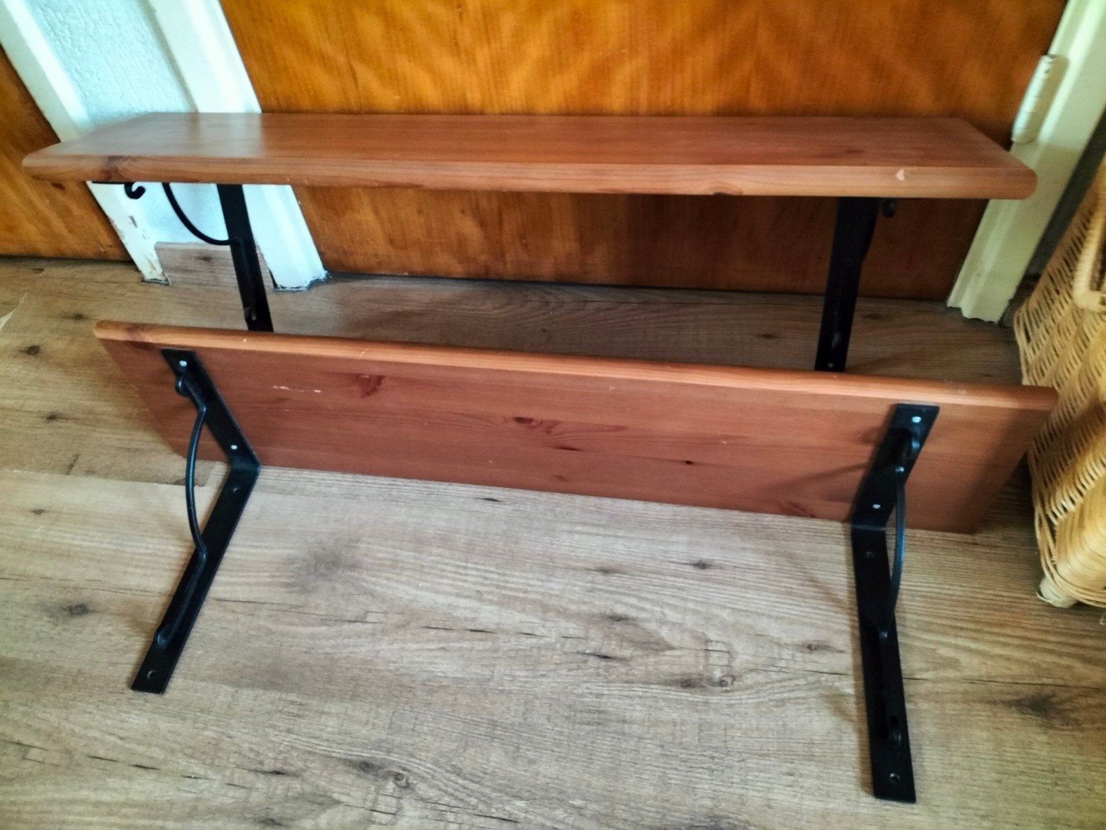 2x wandplank +steunen, IKEA EKBY,  pset €12,50, samen €20,-, Ophalen, Gebruikt