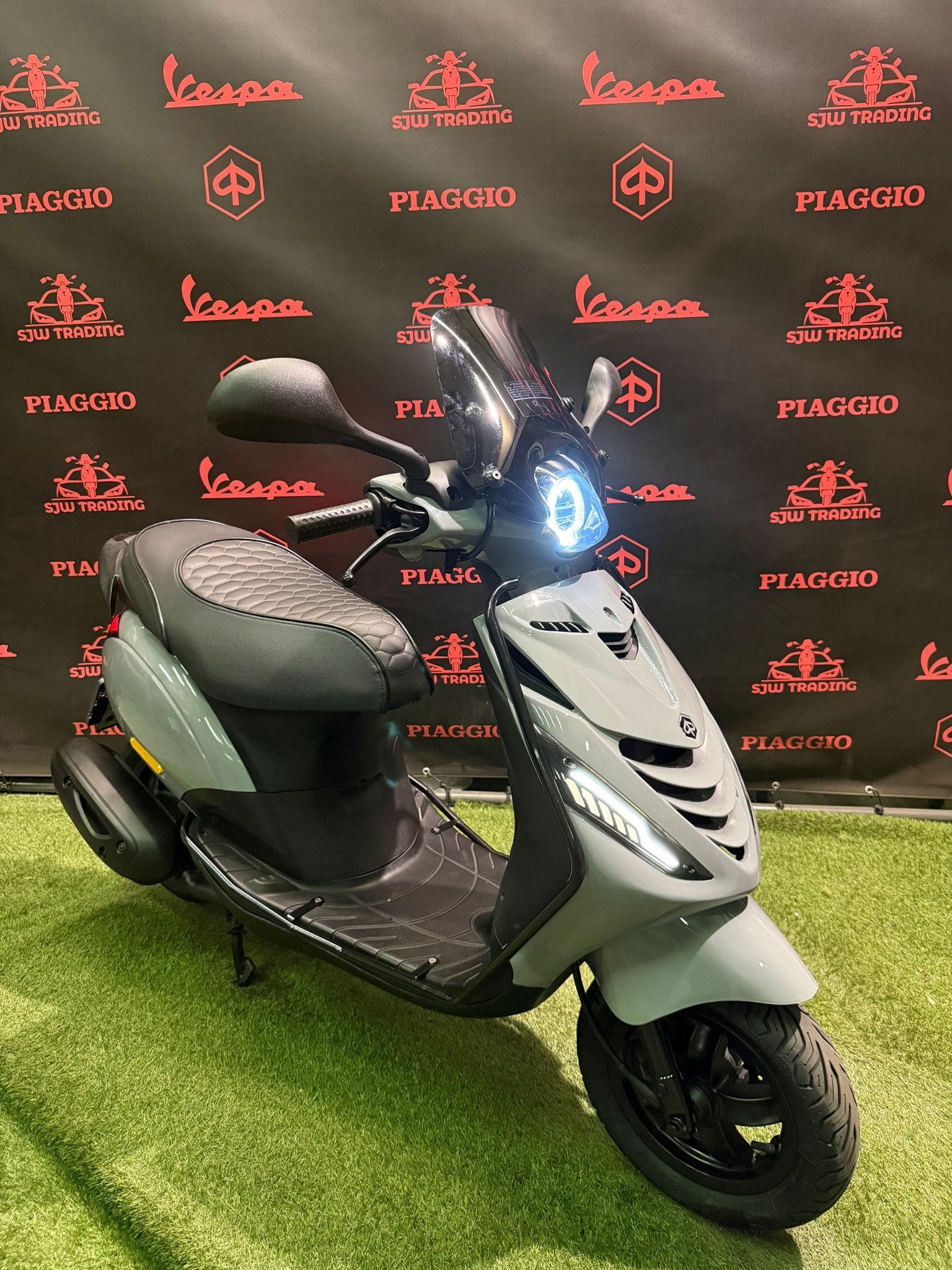 Piaggio Zip 2021 Brom! SP Nardo Grey / RS Zadel / Garantie!, Fietsen en Brommers, -, Maximaal 45 km/u, -, Zip