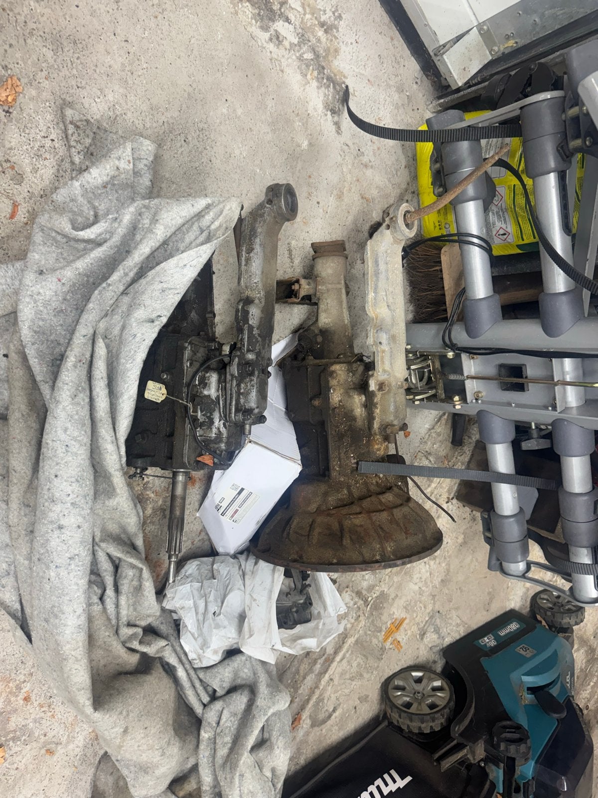 Triumph Spitfire versnellingsbakken met extra onderdelen, Ophalen of Verzenden, Gebruikt, Triumph