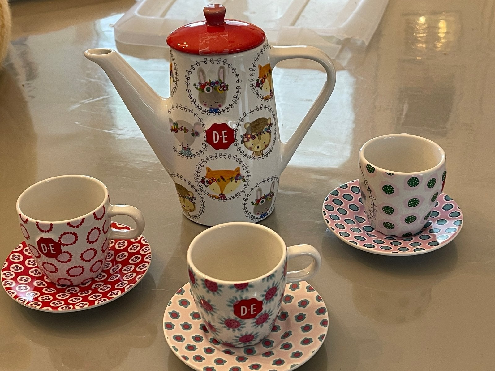 12-delig kinder serviesje van Douwe Egberts (DE), Ophalen, Nieuw