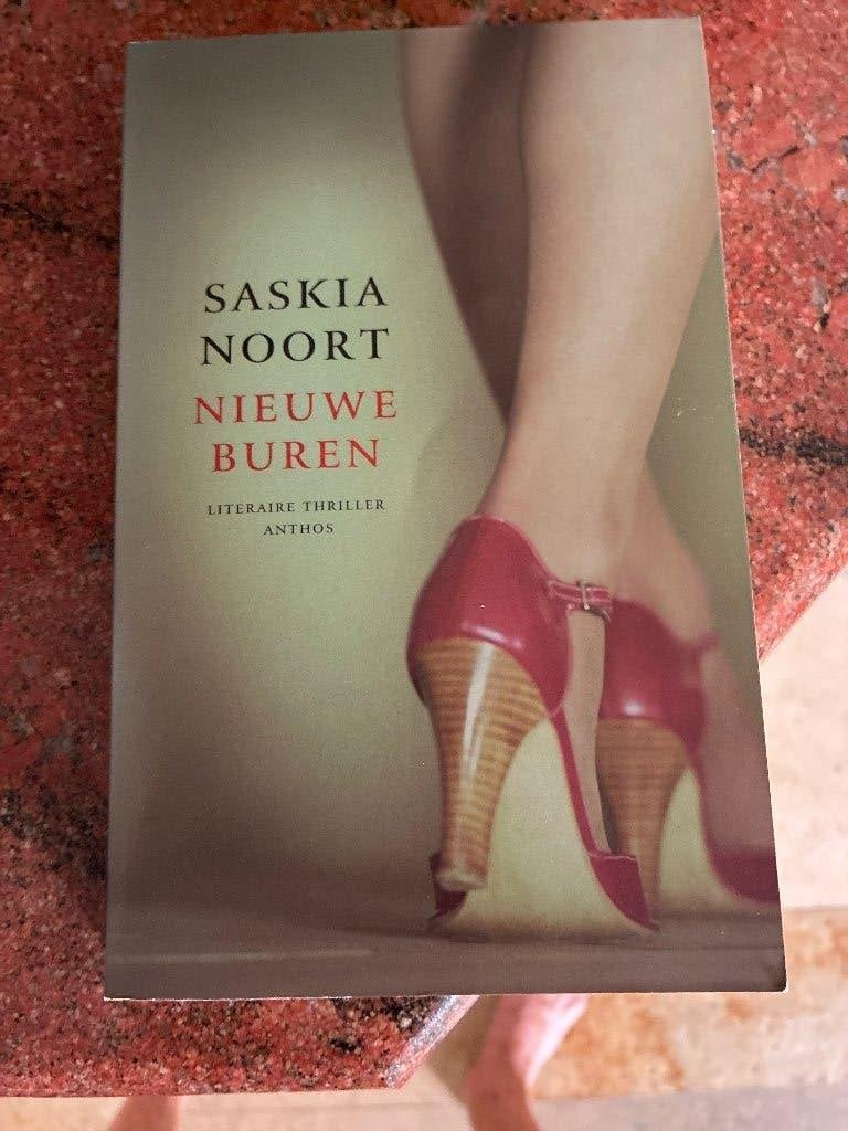 Nieuwe buren van Saskia Noort, Saskia Noort, Nieuw, Ophalen of Verzenden, Nederland