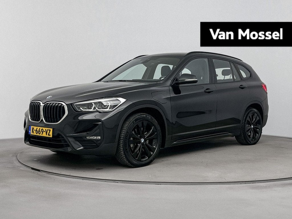 BMW X1 xDrive25e High Executive 220PK | Automaat | Head-Up D