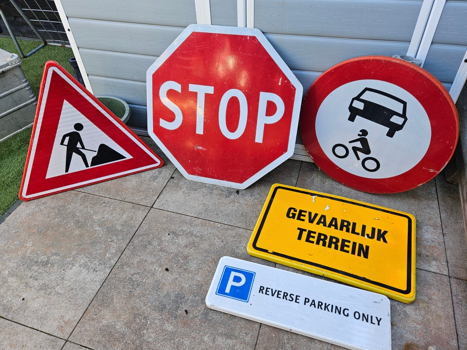 verkeersborden, Ophalen, Reclamebord