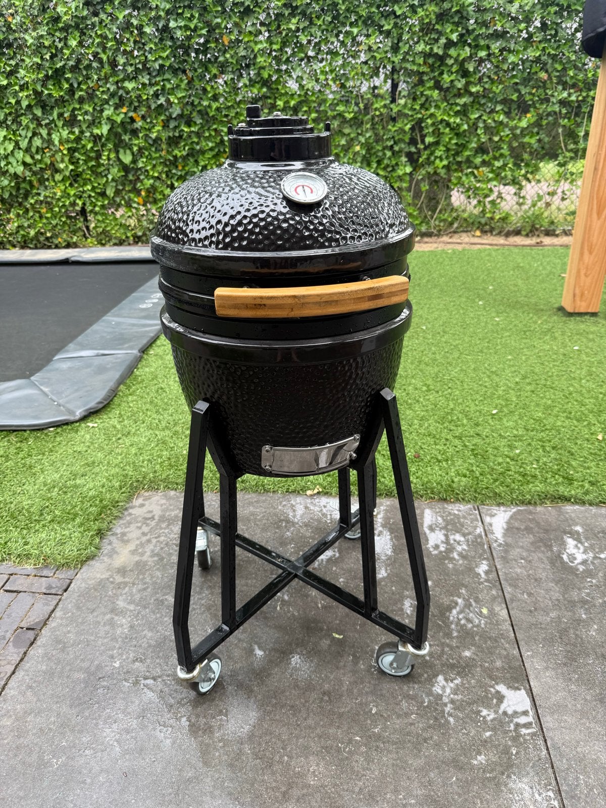 Grill Guru Compact Kamado BBQ met onderstel en hoes, Tuin en Terras, Barbecue-accessoires, Ophalen, Zo goed als nieuw